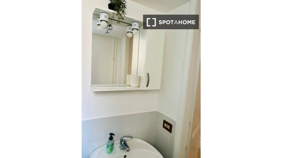 Apartment Rome, 1 bed — photo 16