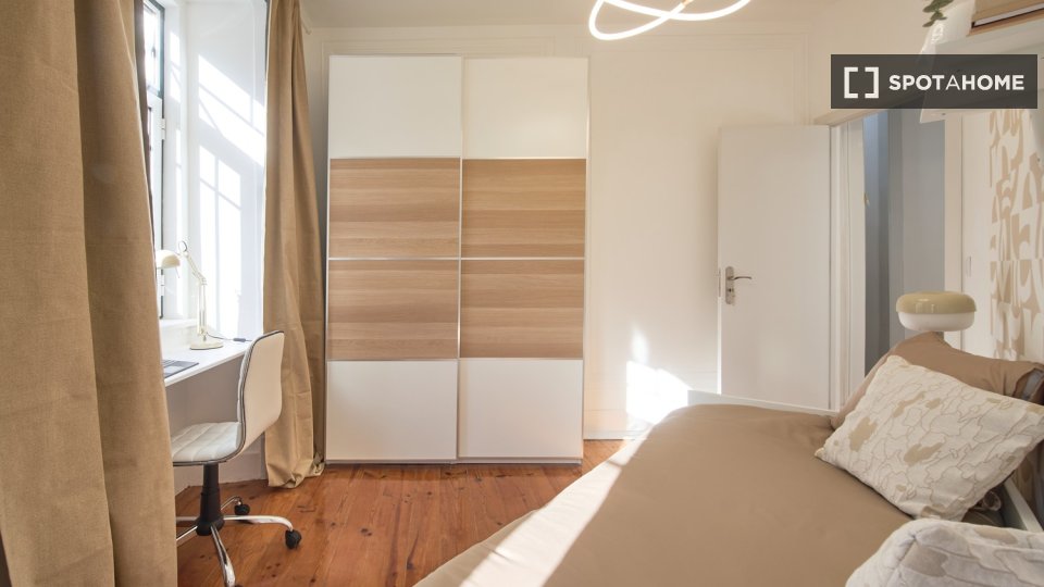 Double room Lisbon, 8 beds — photo 12