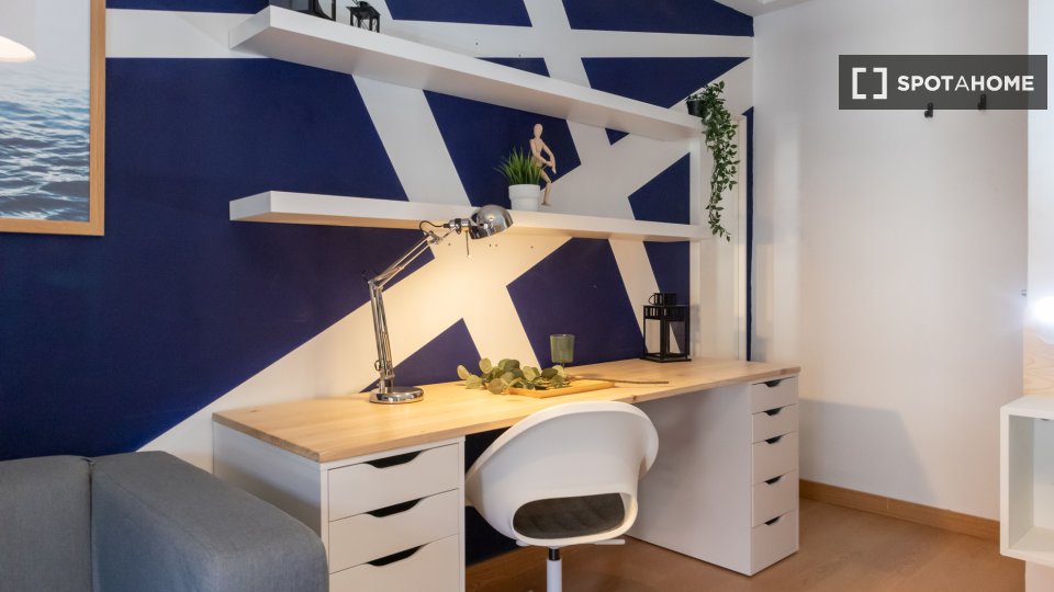 Double room Madrid, 7 beds, 140m² — photo 30
