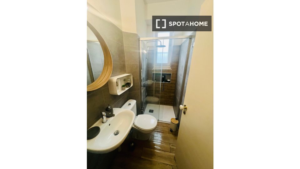 Double room Lisbon, 6 beds — photo 3