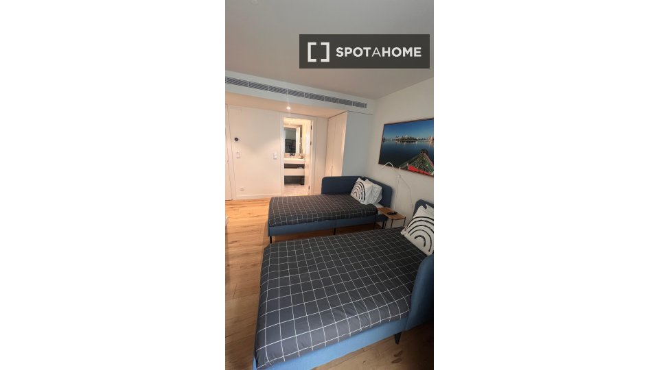 Apartment Lisbon, 2 beds, 104m² — photo 9