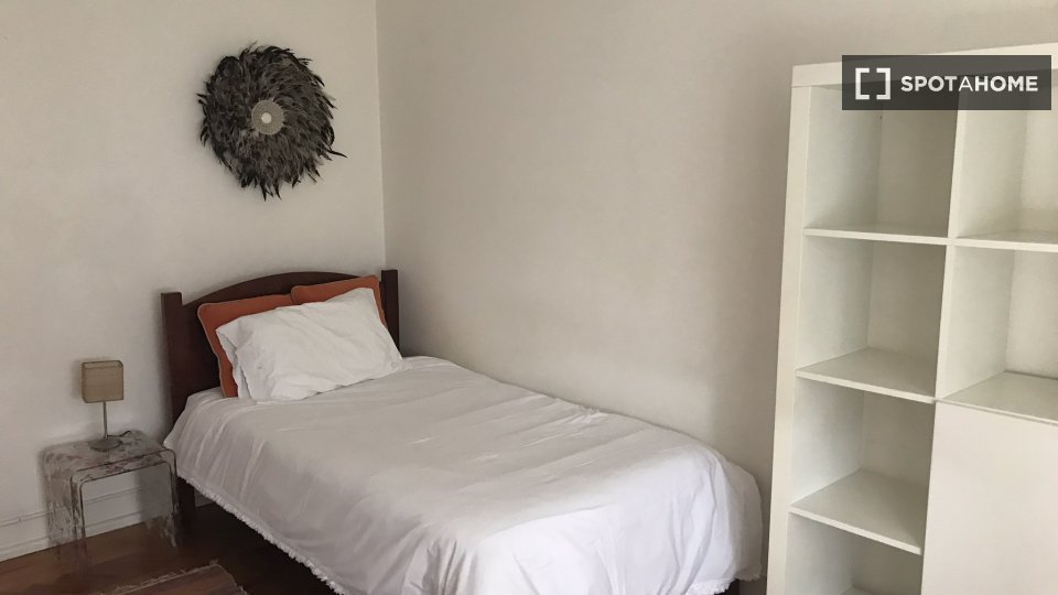Apartment Lisbon, 4 beds — photo 15