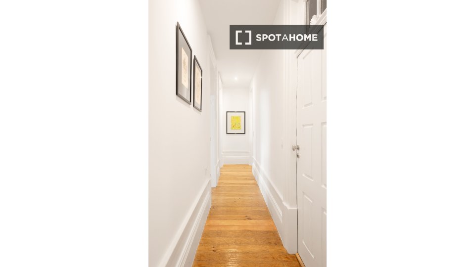 Apartment Porto, 4 beds, 60m² — photo 7