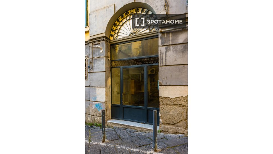 Apartment Naples, 2 beds, 99m² — photo 5