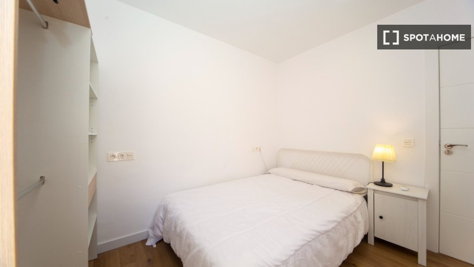 Double room Granada, 4 beds — photo 14