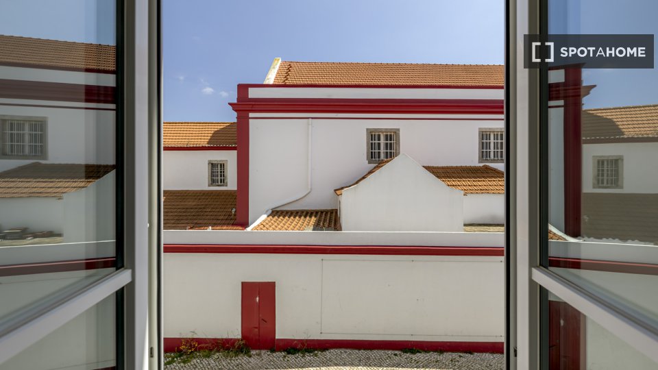 Apartment mono Lisbon — photo 13