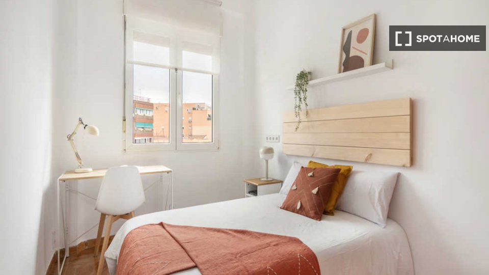 Double room Madrid, 6 beds — photo 35