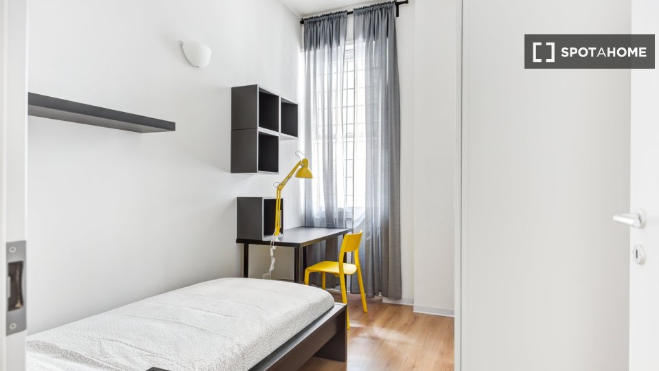 Double room Milan, 5 beds, 105m² — photo 1