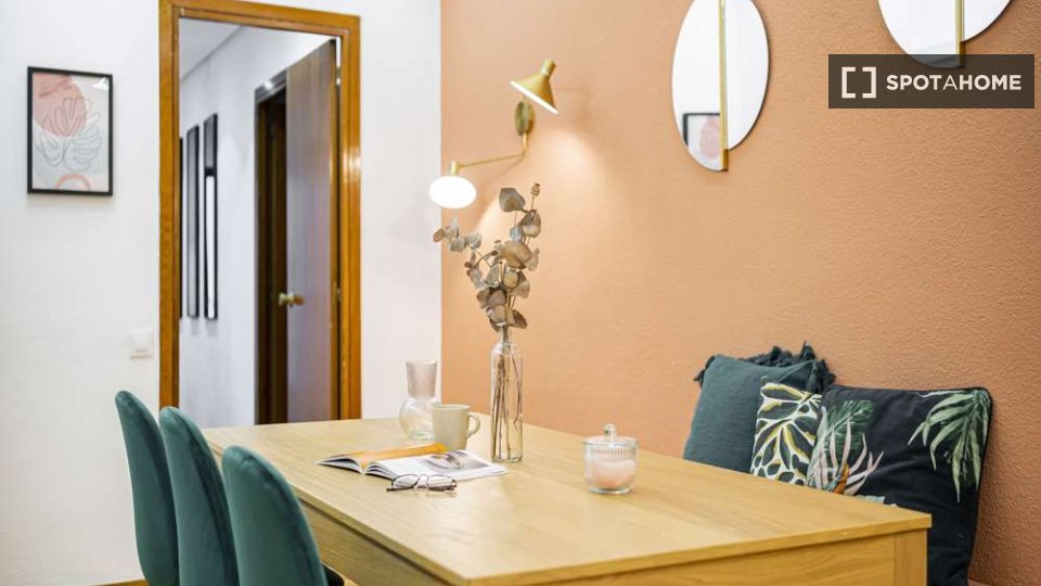 Double room Madrid, 7 beds — photo 24