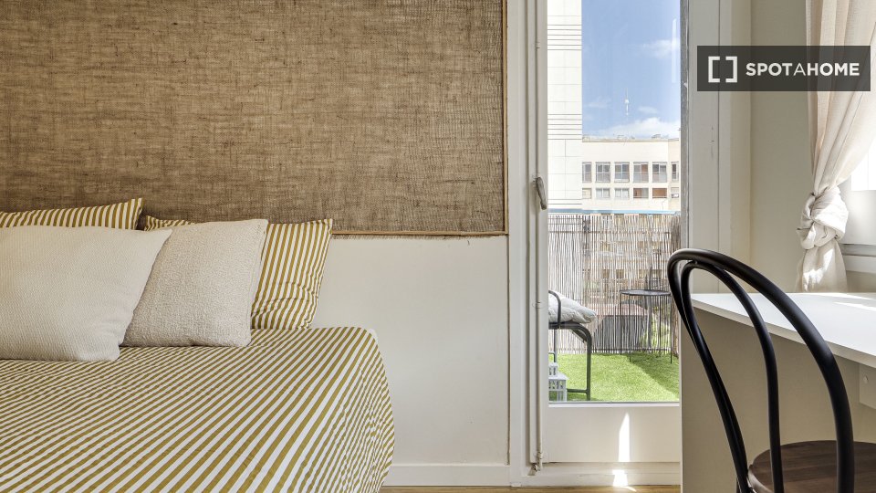 Double room Barcelona, 4 beds, 85m² — photo 38