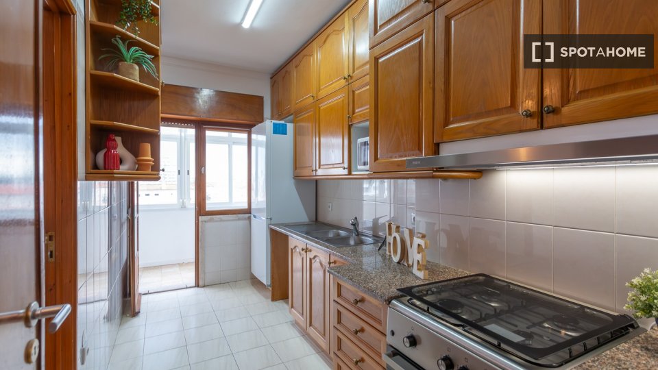 Double room Lisbon, 4 beds — photo 32