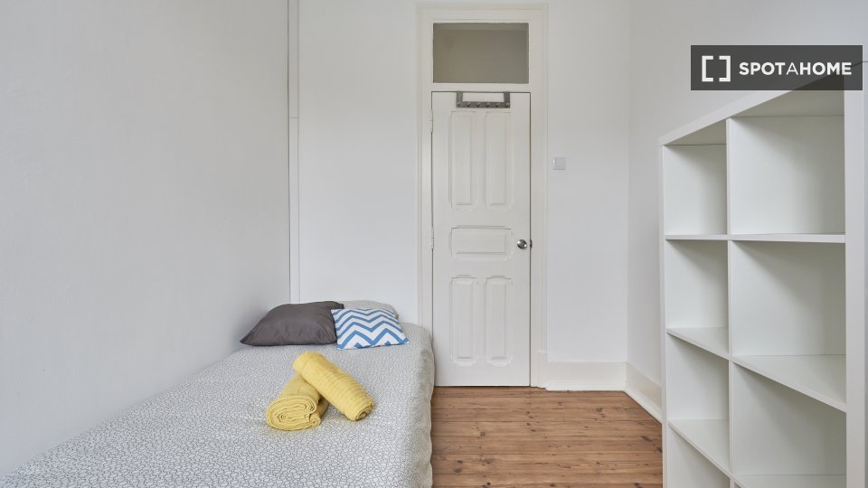 Double room Lisbon, 7 beds, 110m² — photo 54