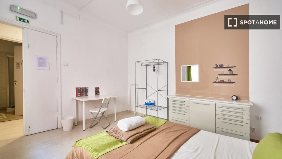 Double room Lisbon, 20 beds — photo 20