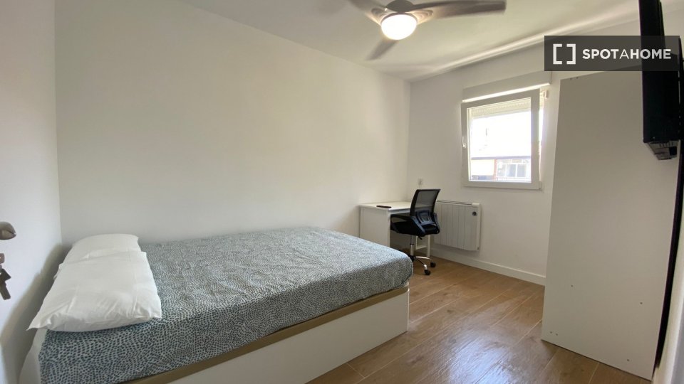 Double room Madrid, 4 beds — photo 19