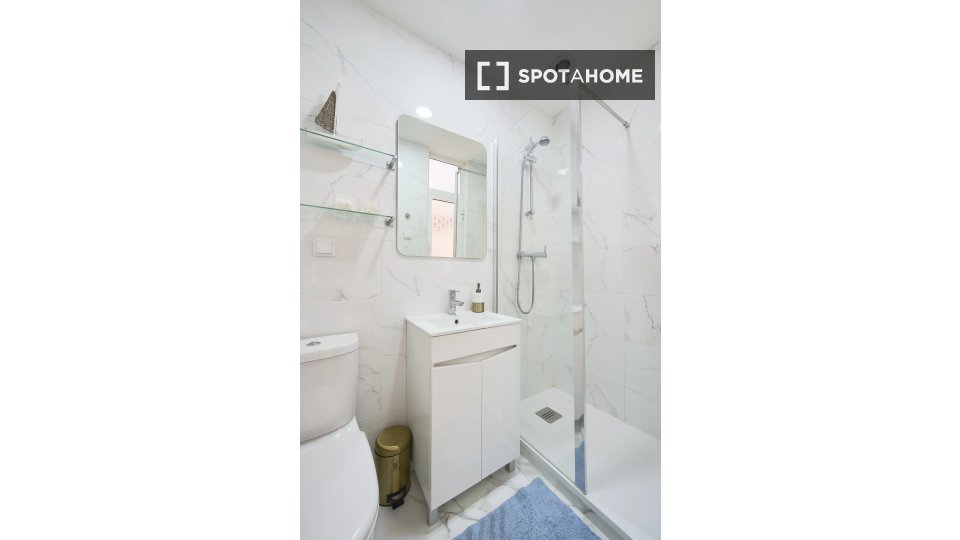 Apartment Lisbon, 1 bed — photo 9