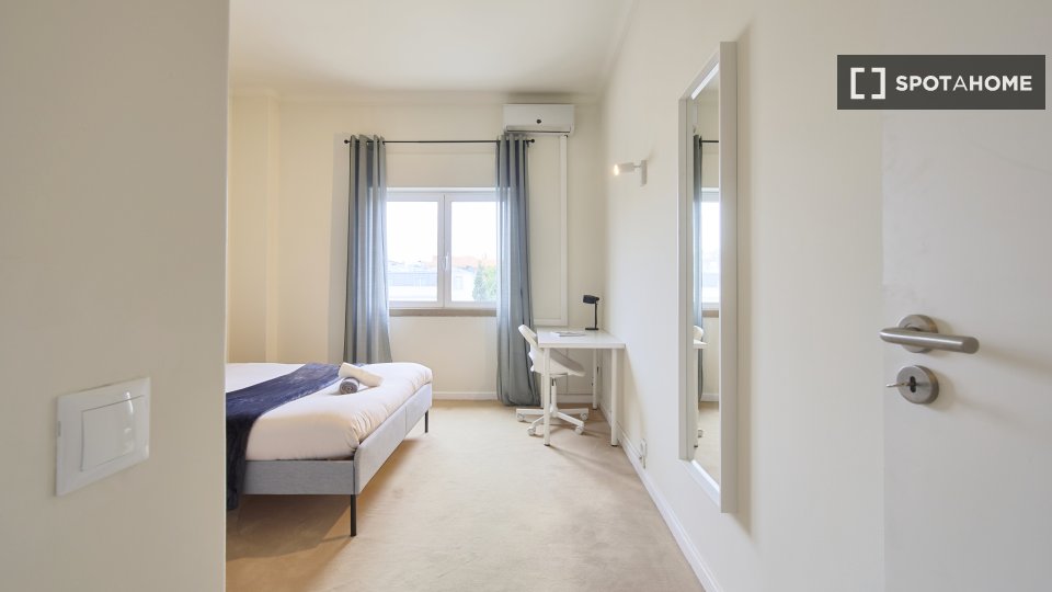 Double room Lisbon, 7 beds — photo 2
