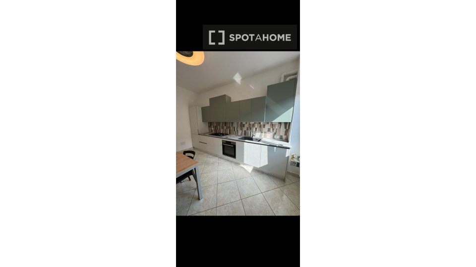Double room Milan, 2 beds — photo 6