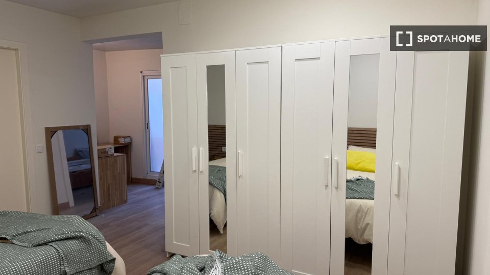 Double room Barcelona, 6 beds, 120m² — photo 60