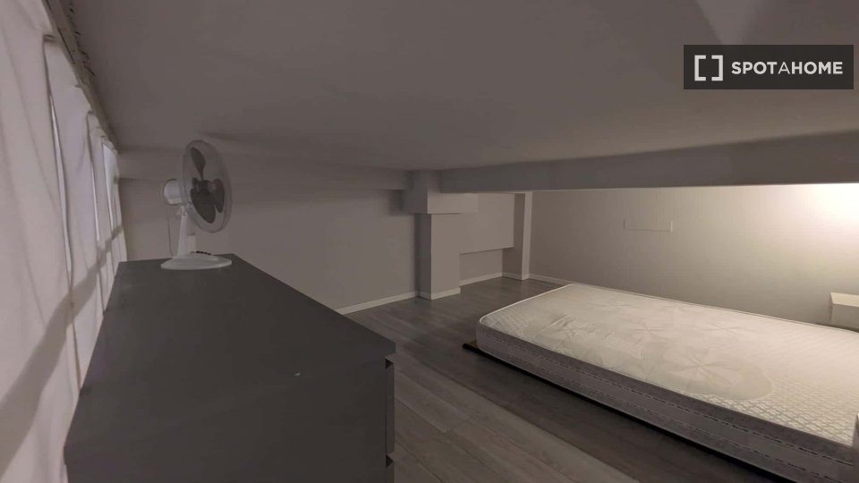 Apartment Milan, 1 bed, 55m² — photo 17