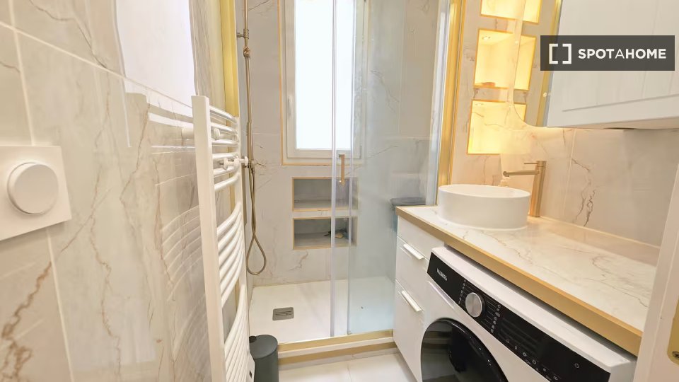 Apartment Paris, 2 beds, 53m² — photo 2