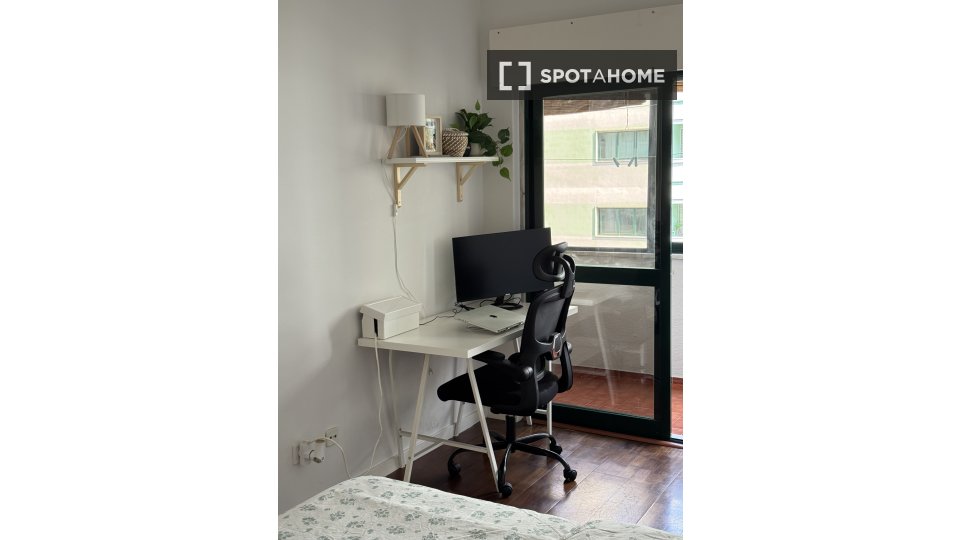 Apartment Lisbon, 2 beds, 108m² — photo 1