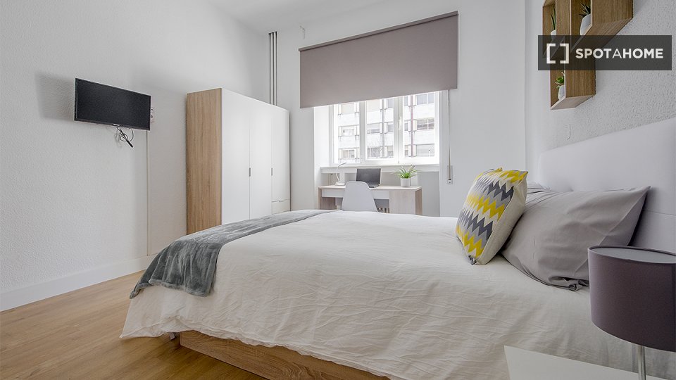 Double room Madrid, 8 beds, 200m² — photo 4