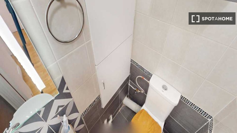 Double room Paris, 5 beds, 110m² — photo 8
