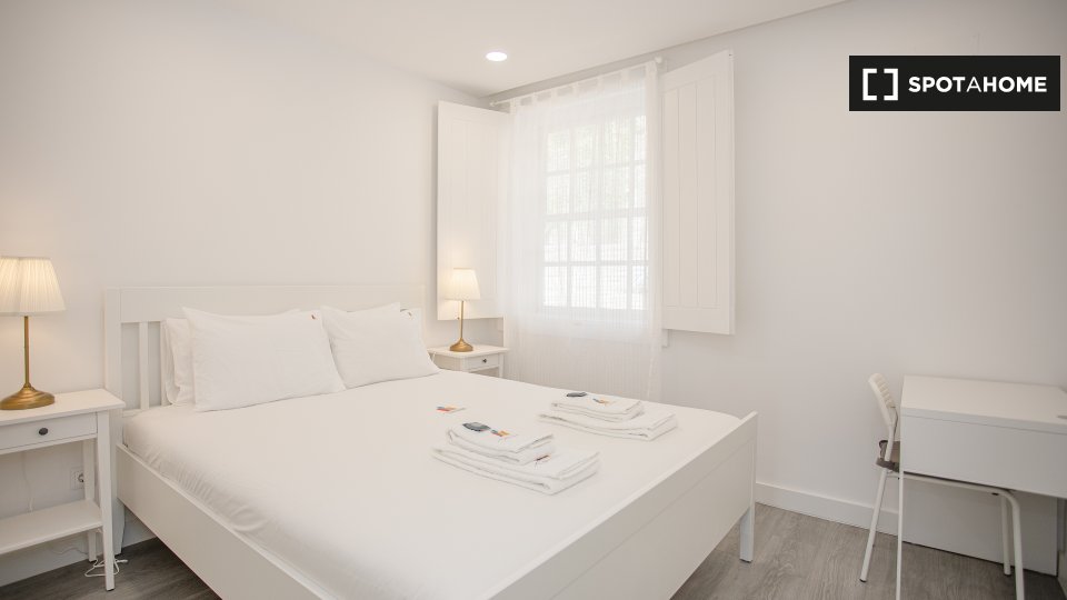 Apartment Porto, 3 beds, 150m² — photo 10