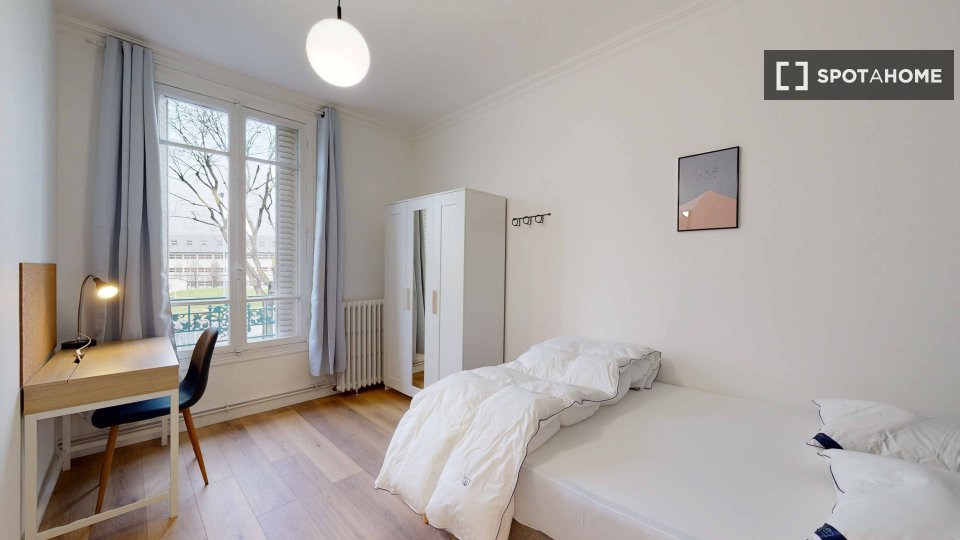 Double room Paris, 18 beds — photo 19