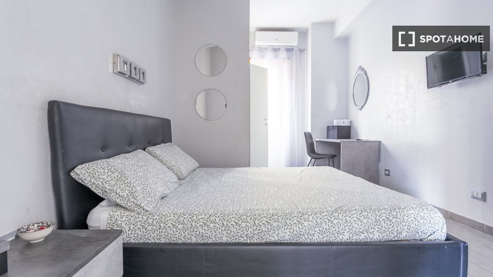 Double room Rome, 4 beds — photo 10