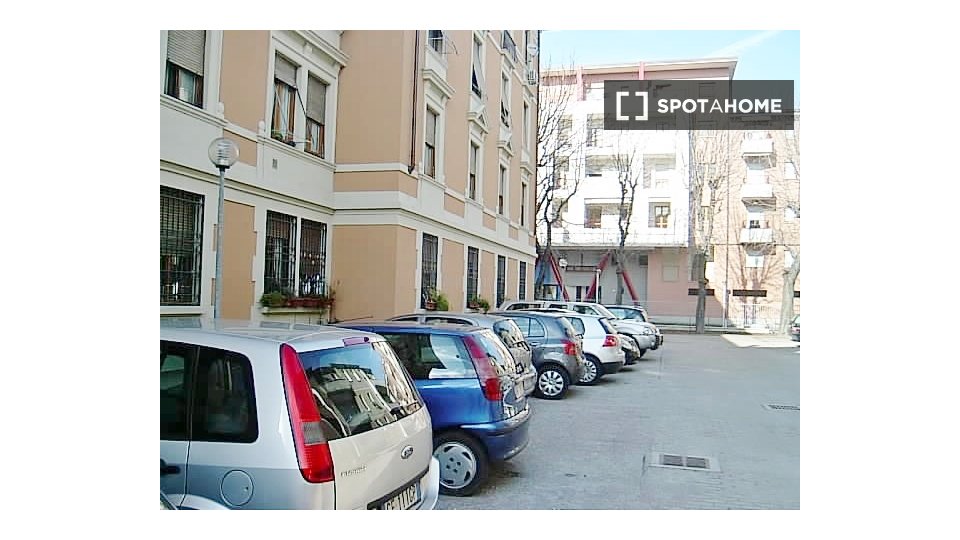 Double room Milan, 3 beds, 70m² — photo 1