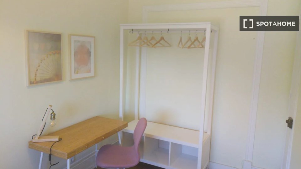 Double room Lisbon, 4 beds — photo 15