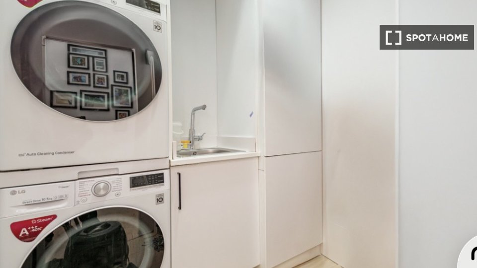 Apartment Madrid, 4 beds, 243m² — photo 4