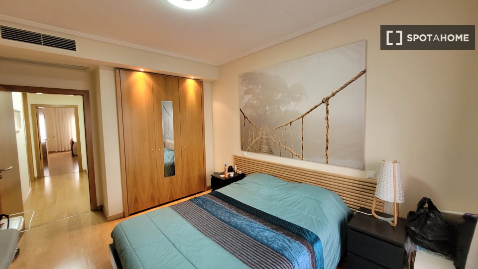 Apartment Lisbon, 1 bed, 75m² — photo 5