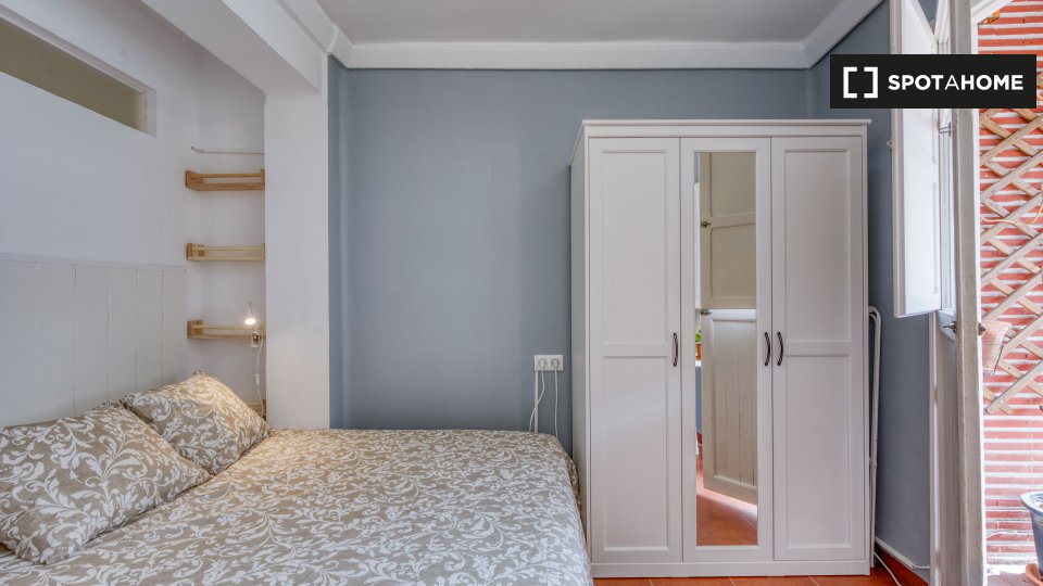 Double room Valencia, 4 beds, 80m² — photo 4