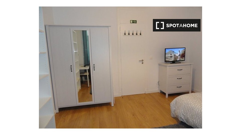 Double room Lisbon, 10 beds — photo 2
