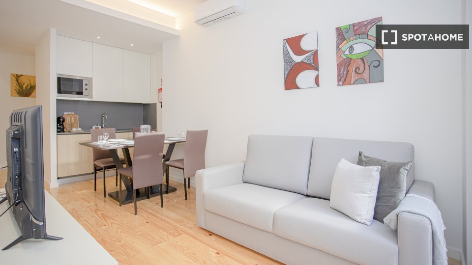 Apartment Porto, 1 bed, 52m² — photo 13