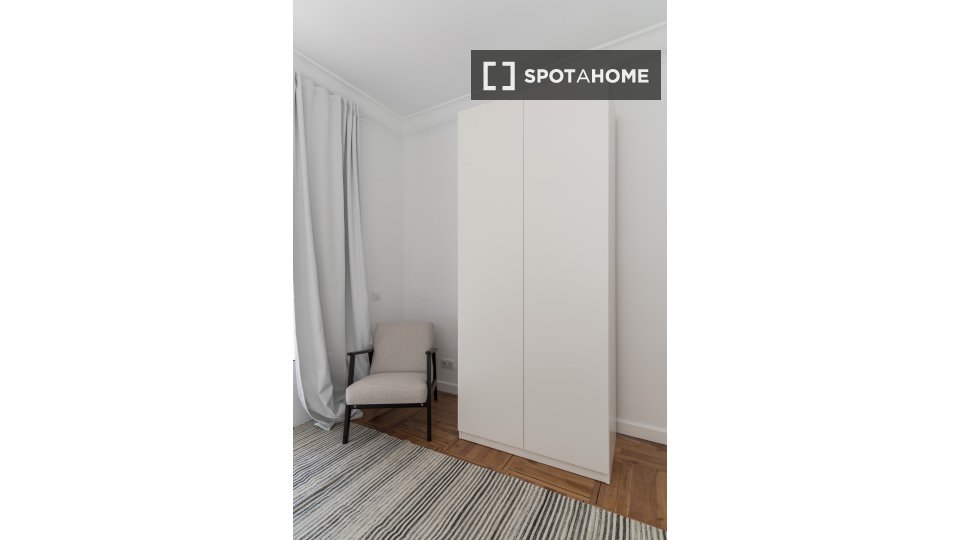 Double room Madrid, 10 beds, 380m² — photo 9
