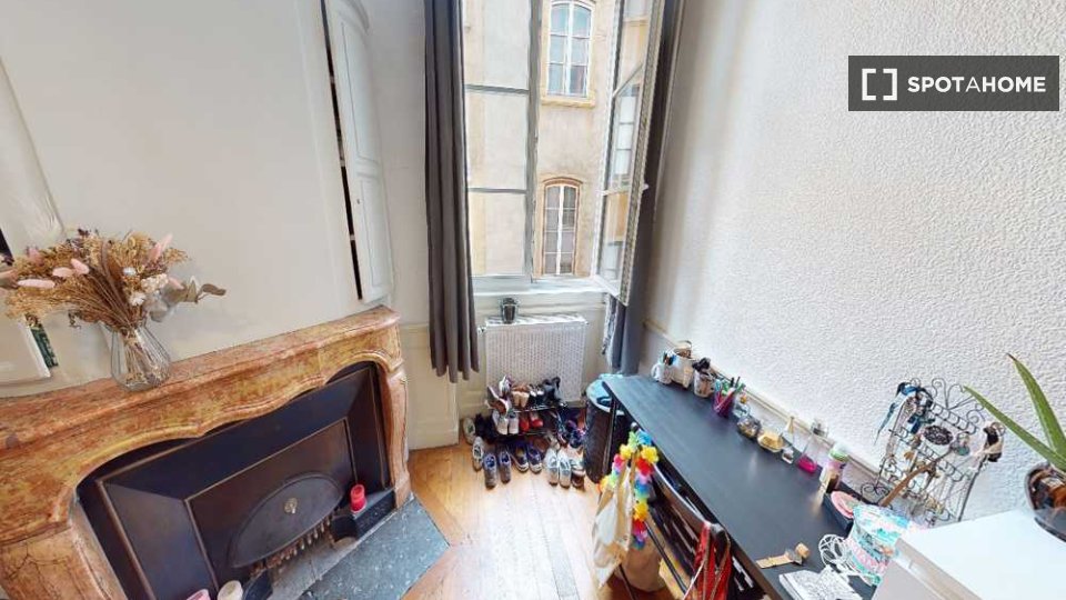Camera doppia Lione, 4 camere, 120m² — foto 2