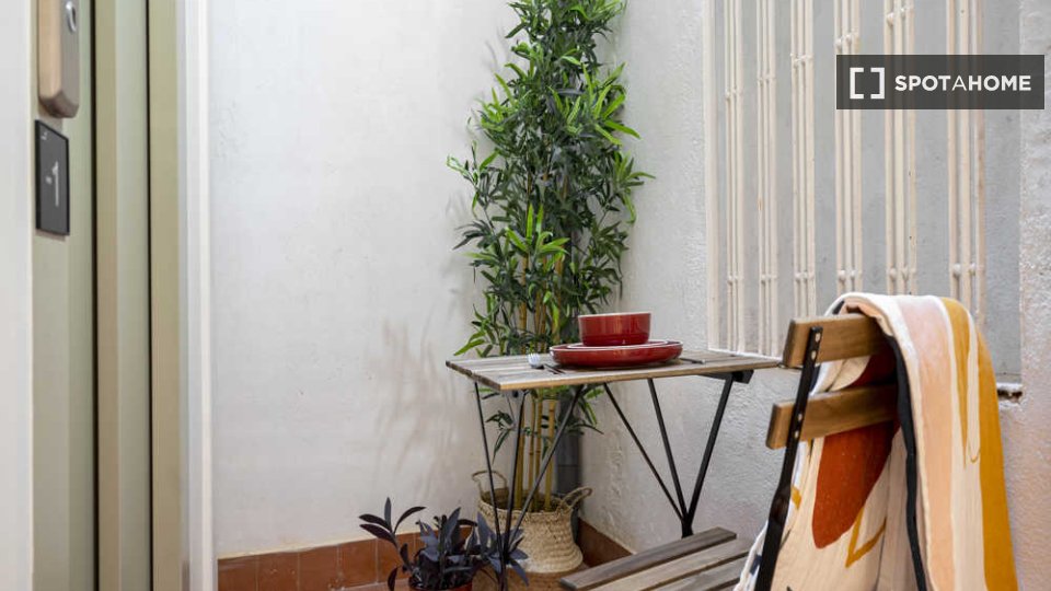 Double room Madrid, 1 bed — photo 25