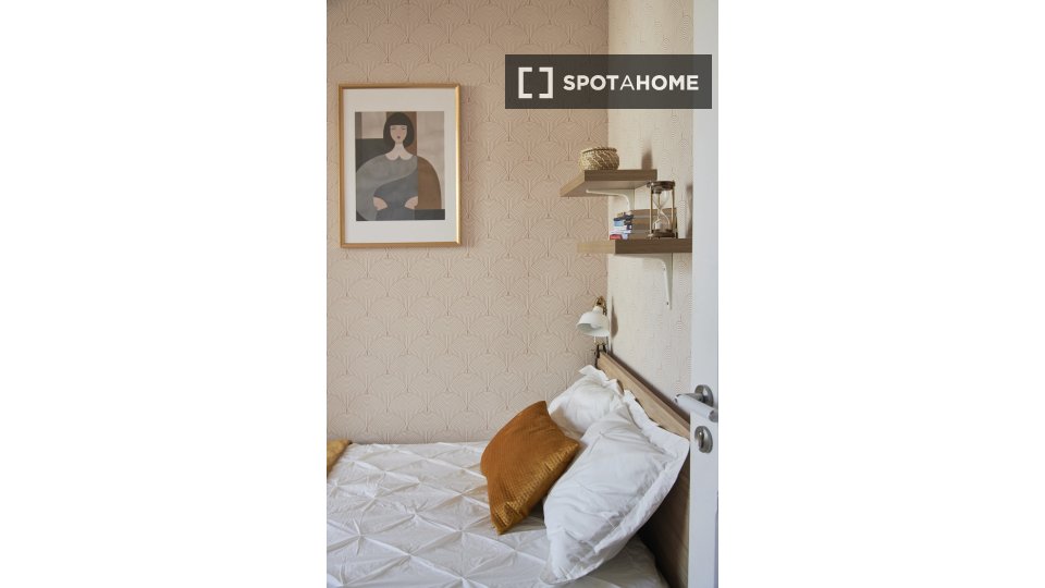 Double room Lisbon, 7 beds — photo 6