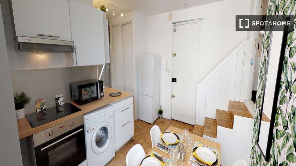 Double room Lyon, 3 beds, 60m² — photo 4