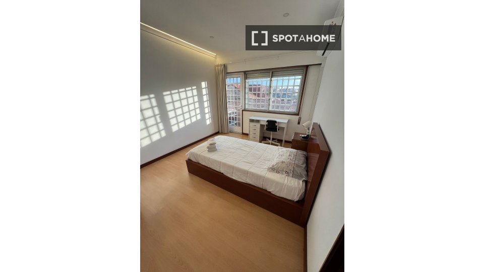 Double room Porto, 5 beds, 400m² — photo 24