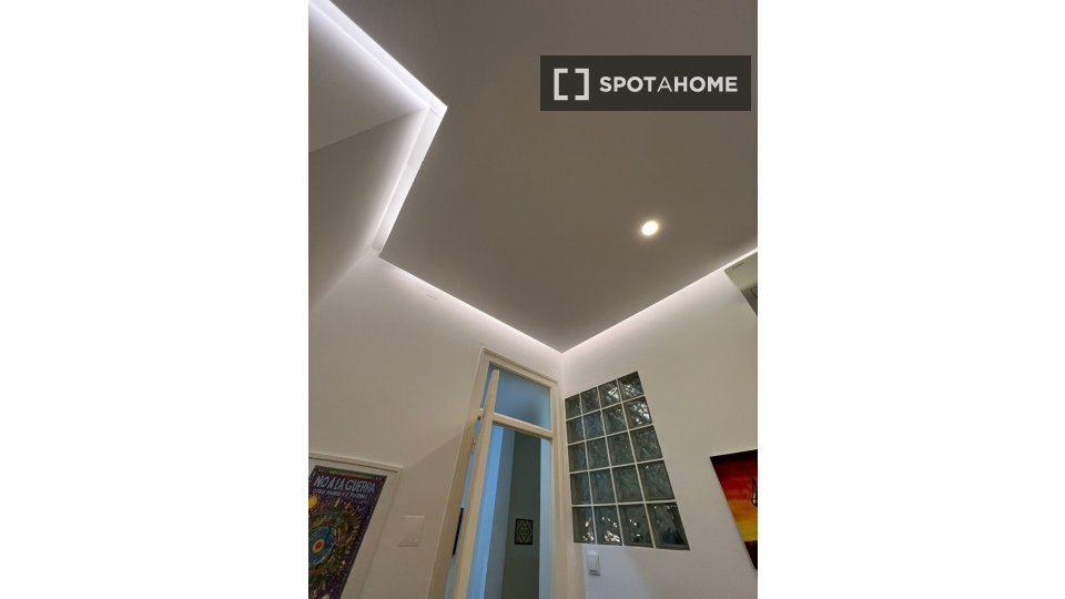 Apartment Lisbon, 2 beds, 65m² — photo 43