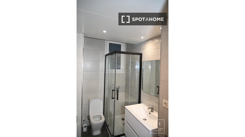 Double room Valencia, 8 beds, 263m² — photo 11