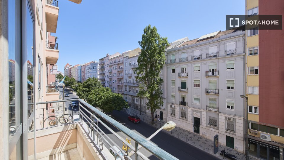 Double room Lisbon, 6 beds — photo 19