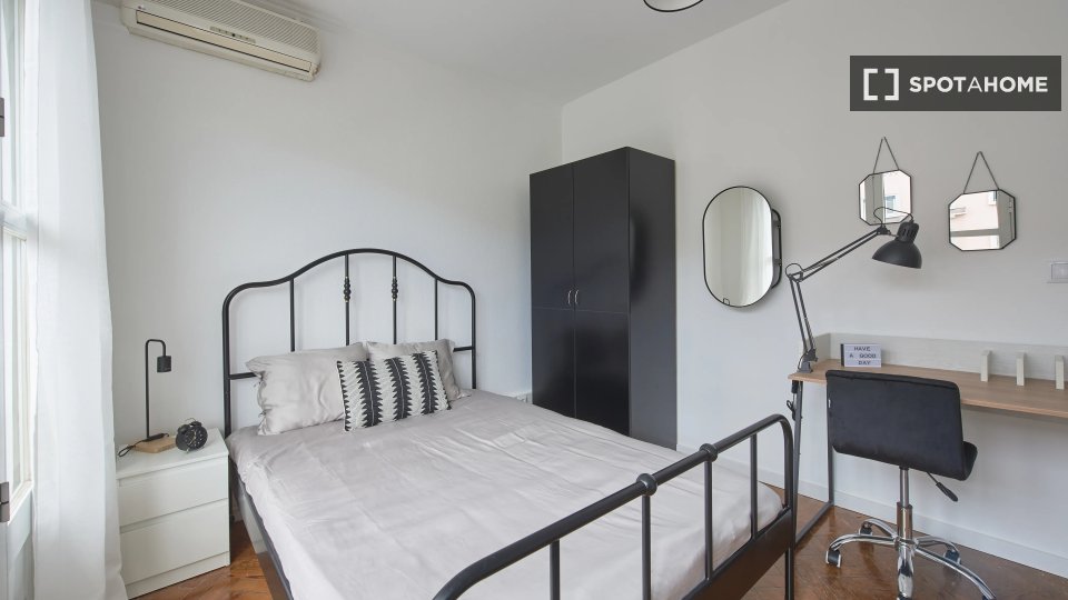 Double room Lisbon, 8 beds — photo 12