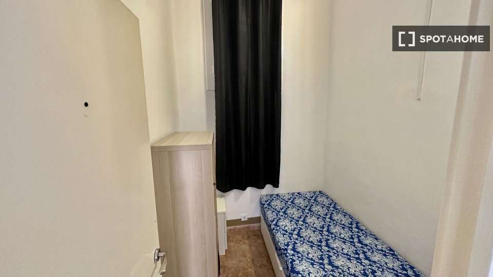 Apartment Barcelona, 3 beds, 60m² — photo 6