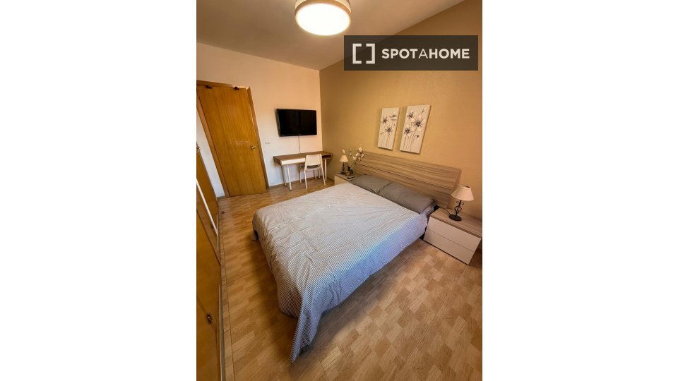 Double room Madrid, 5 beds — photo 10