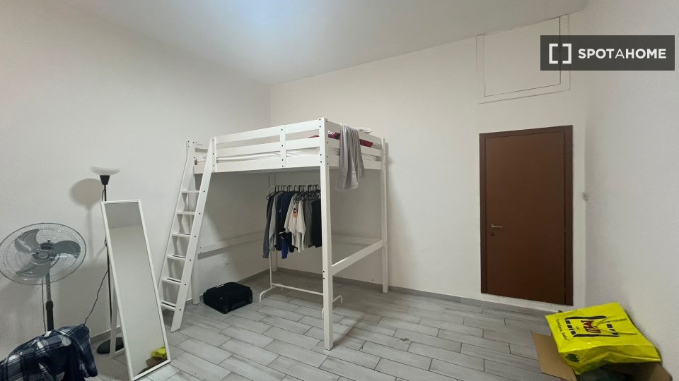Double room Naples, 8 beds — photo 1